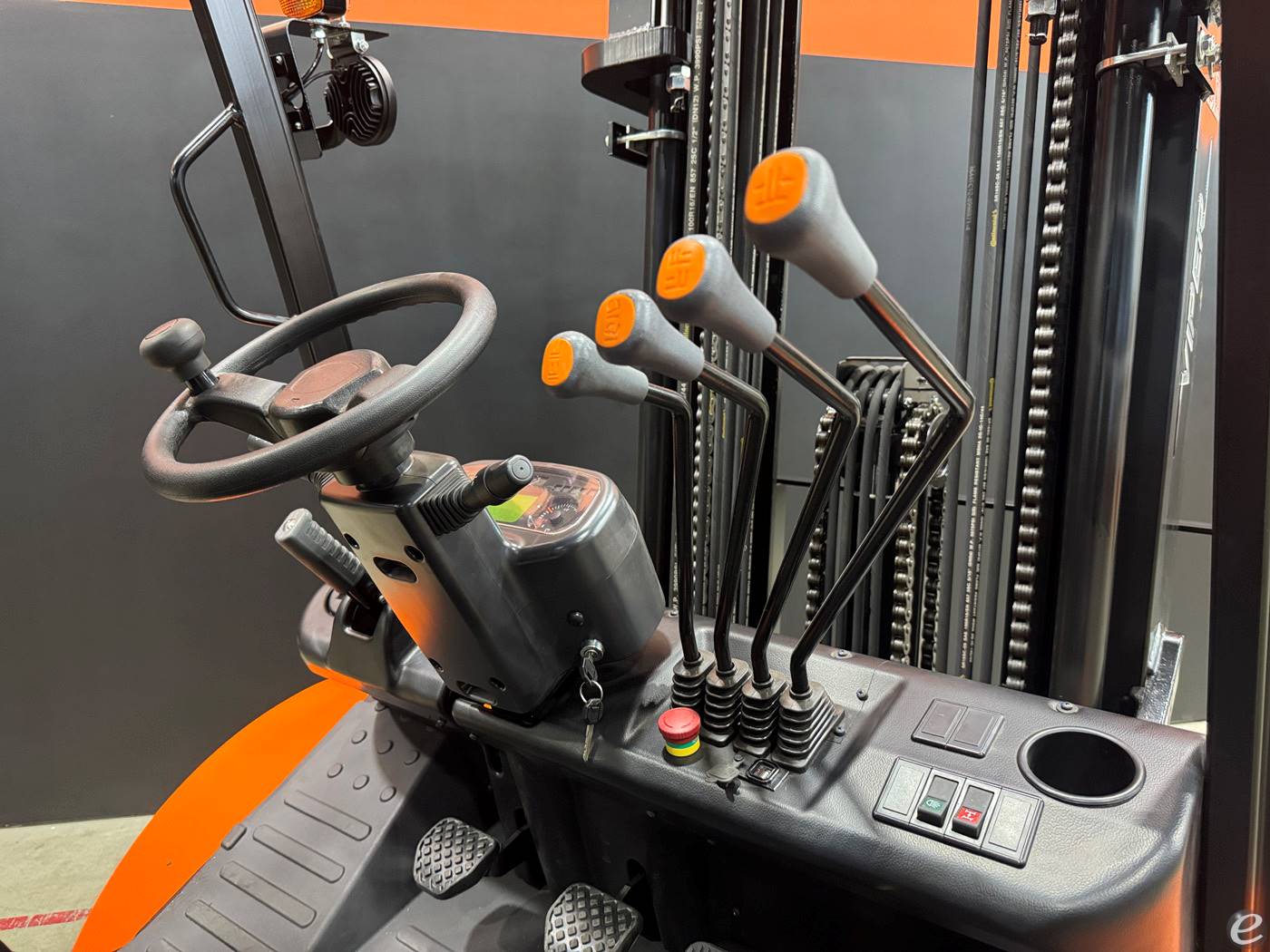 2026 Viper Lift Trucks RTD25F-4