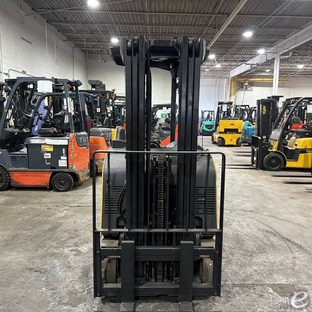 2019 Yale ESC040AD