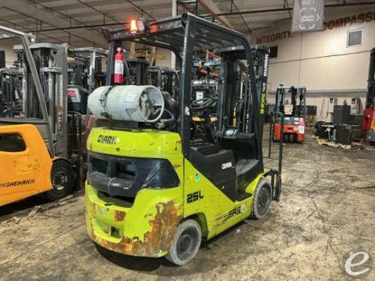 2023 Clark S25CL