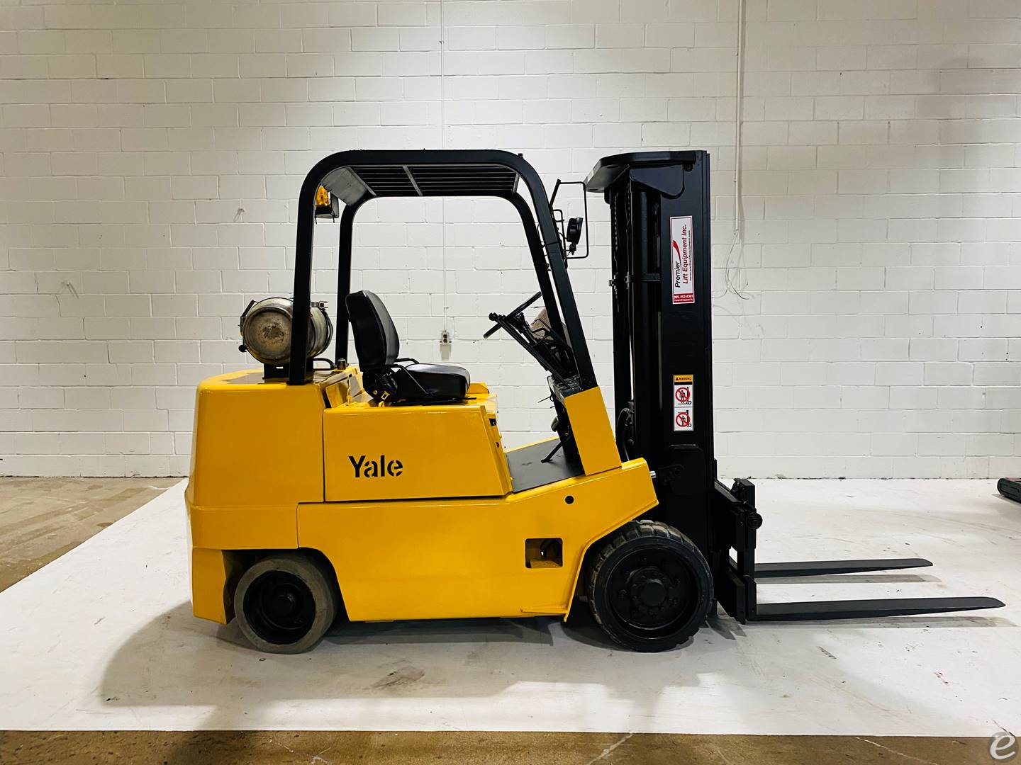  Yale GLC080LCNSBE085 LP Gas Forklift - 123Forklift