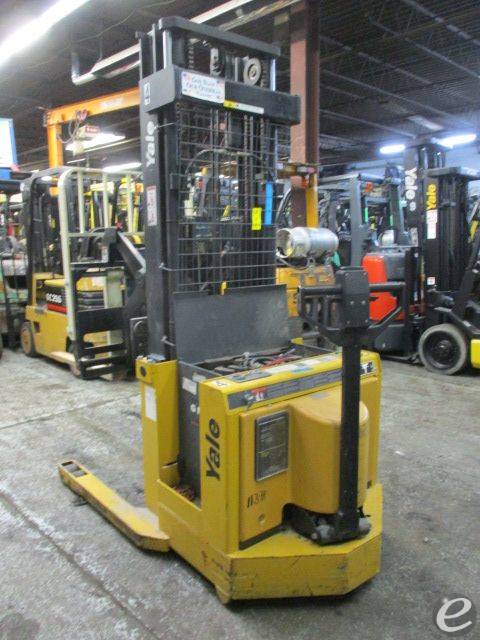 1998 Yale MRW030LCN12TS083