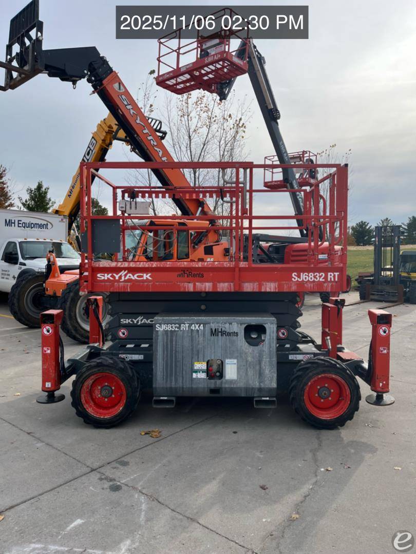 2018 Skyjack SJ-6832RT