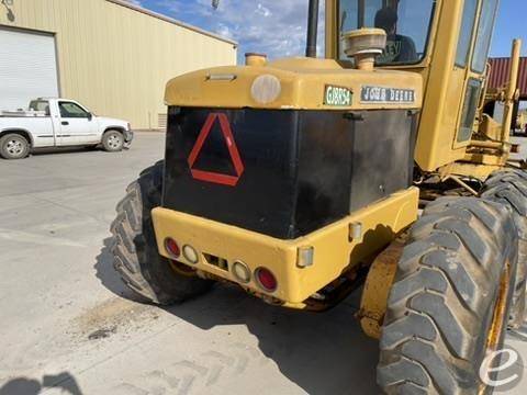 John Deere 570A