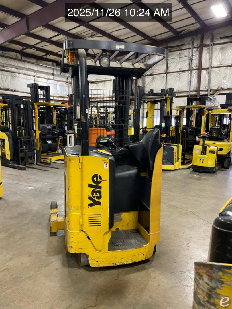 2012 Yale NR045EA