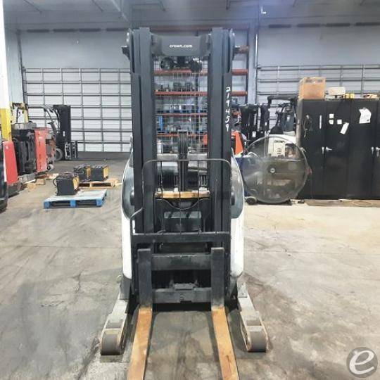 2018 Crown RR5725-45
