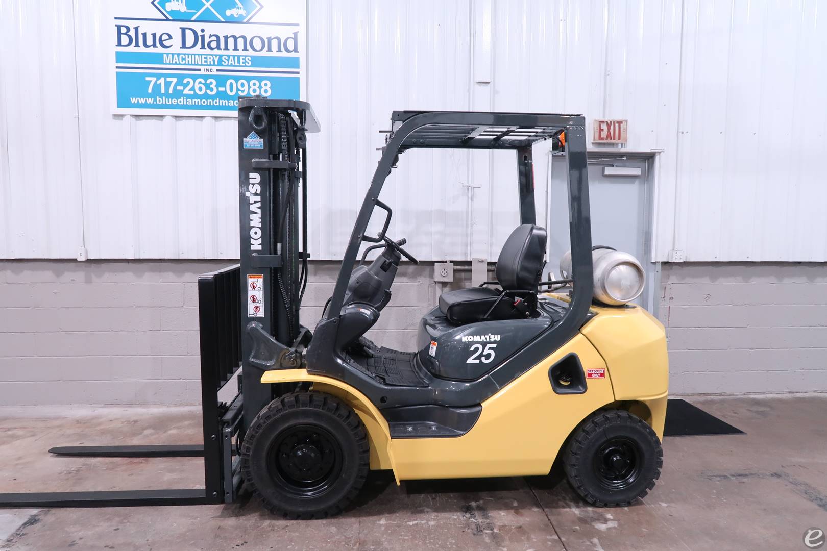 2014 Komatsu FG25T-16 Dual Fuel Forklift - 123Forklift