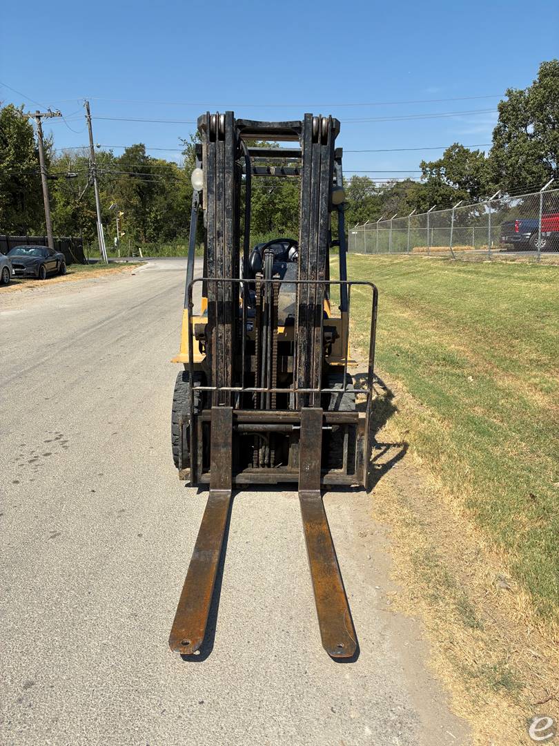 2001 Cat DP25K