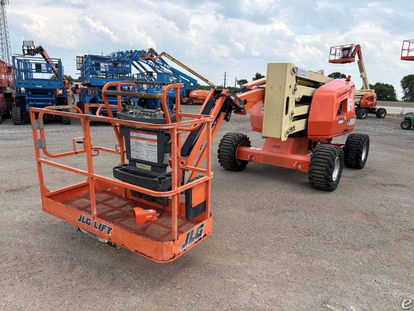 2017 JLG 450AJ