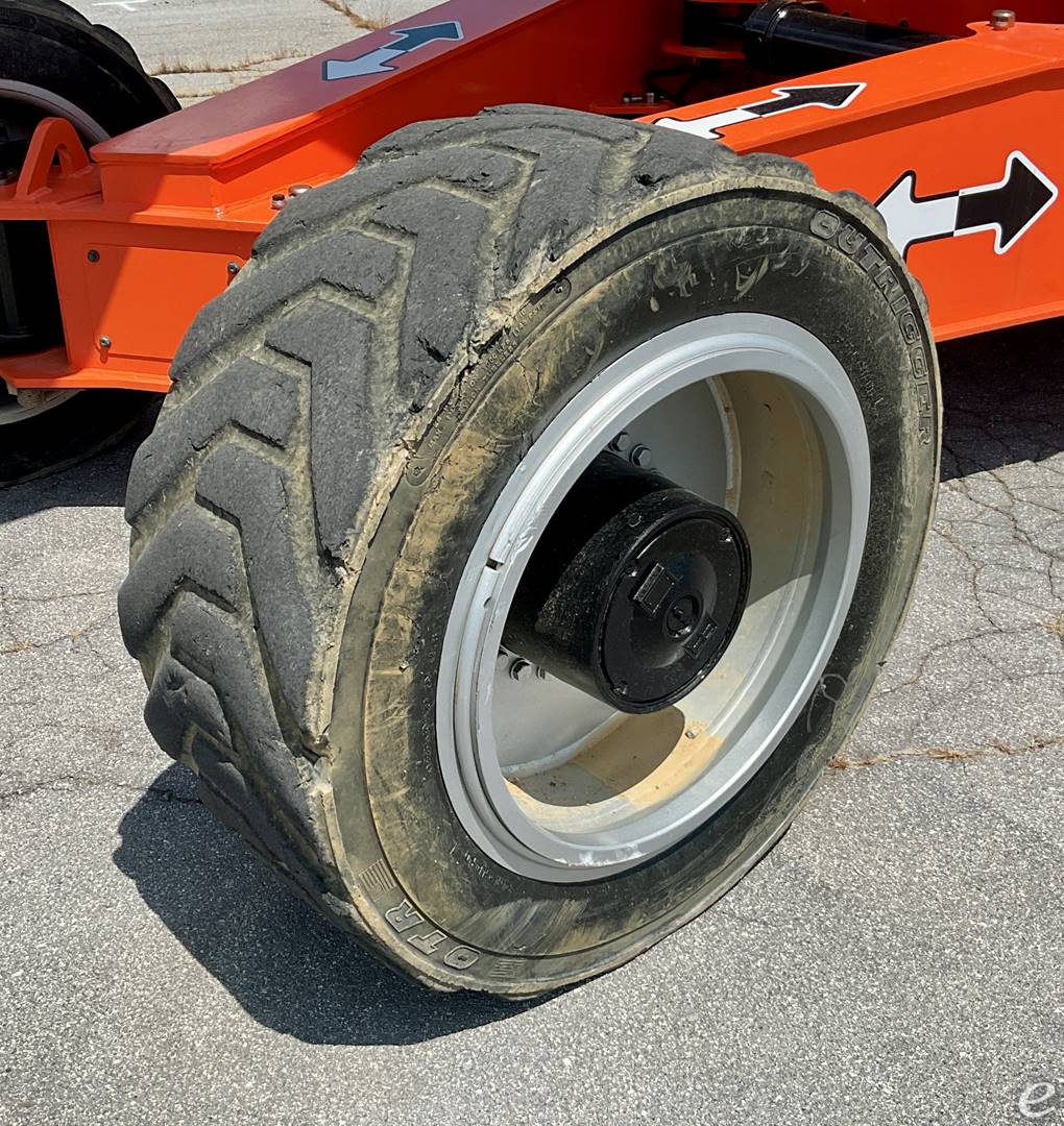 2017 JLG 1850SJP