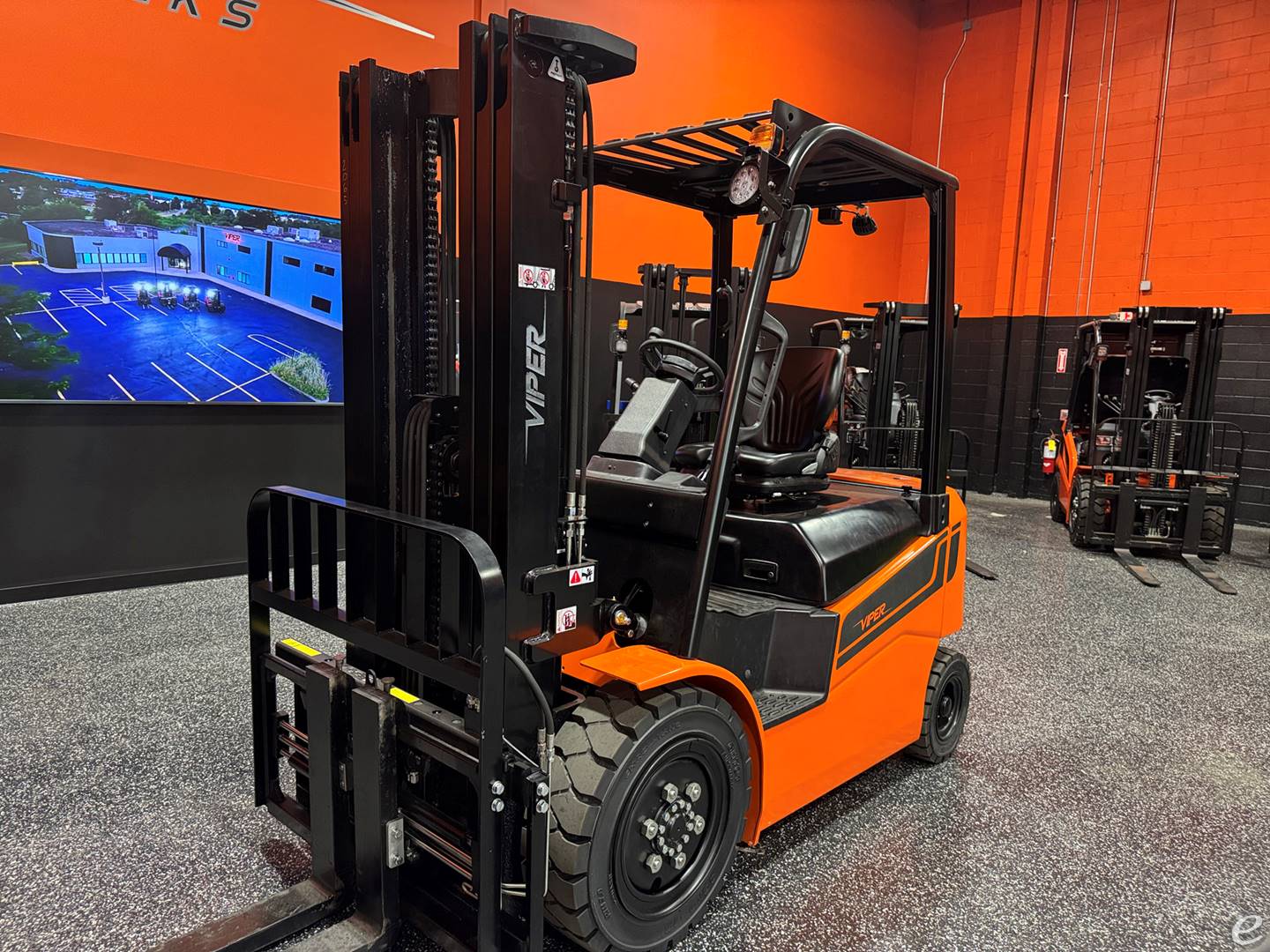 2026 Viper Lift Trucks FB35V