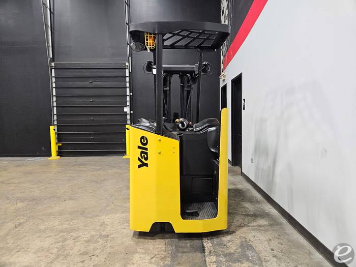 2017 Yale ESC040
