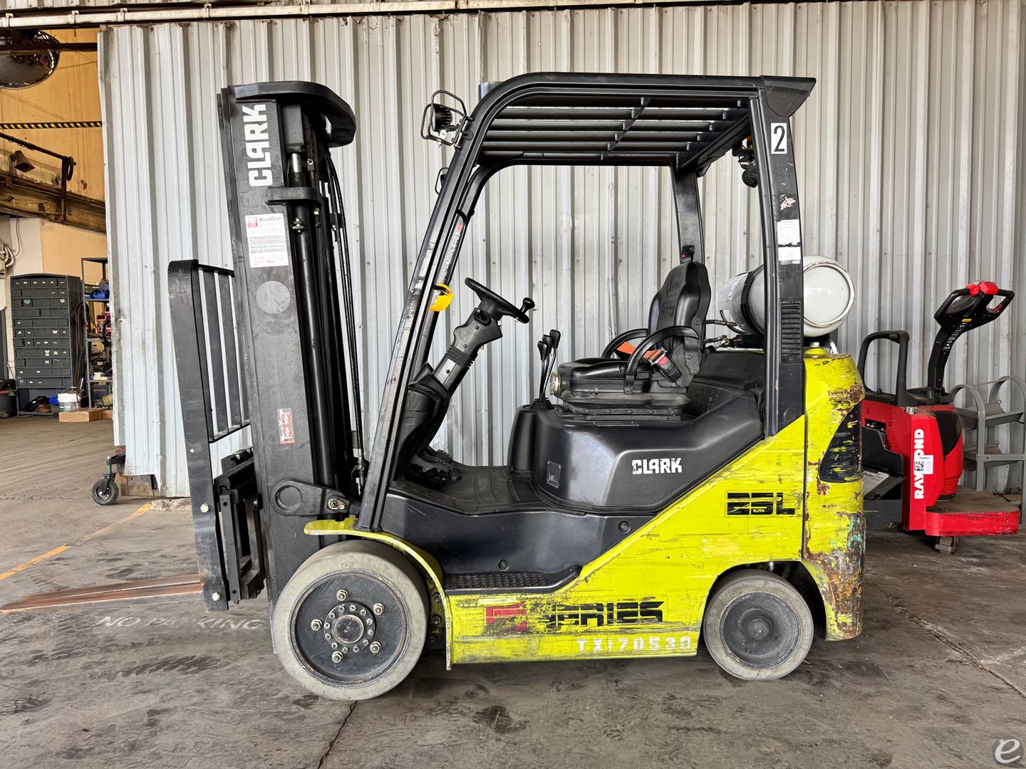 2018 Clark S25CL