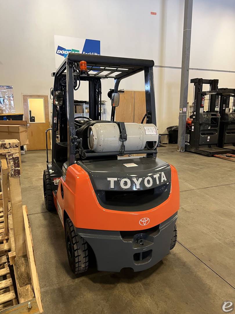 2015 Toyota 8FGU25-DF Dual Fuel Forklift - 123Forklift