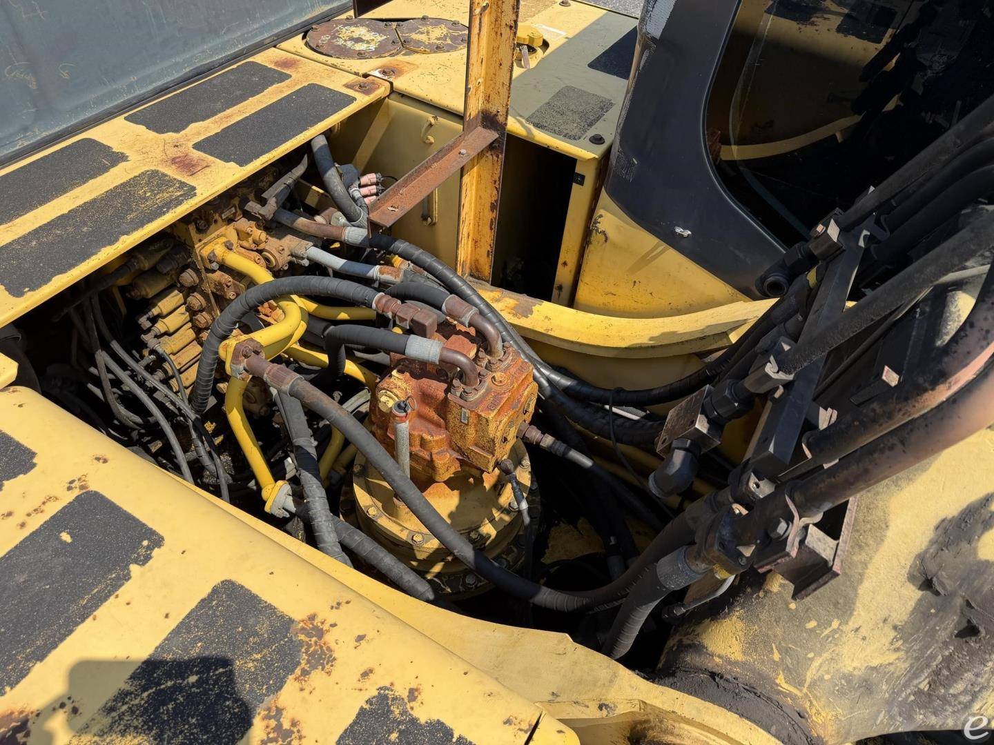 2004 Komatsu PC300 LC-7