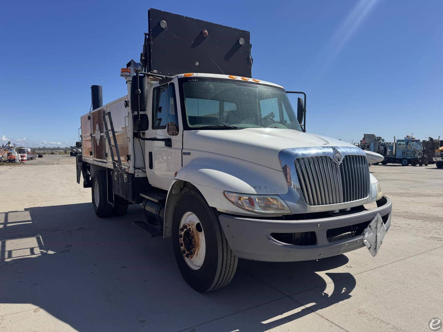 2009 International DURASTAR 4300