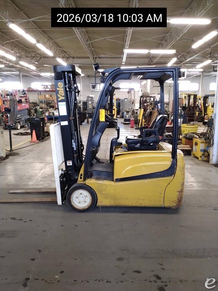 2017 Yale ERP040VT