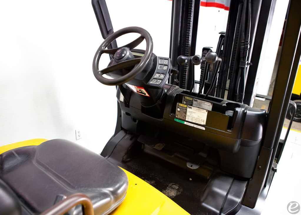 2011 Yale GP050