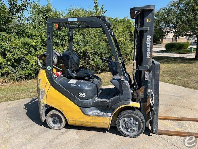 Komatsu FG25ST-16