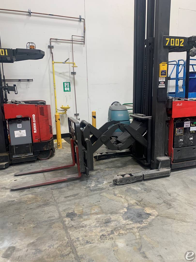 2006 Raymond EASI DR30TT Electric Reach Truck - 123Forklift