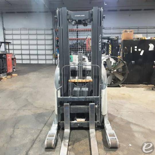 2019 Crown RR5725-45