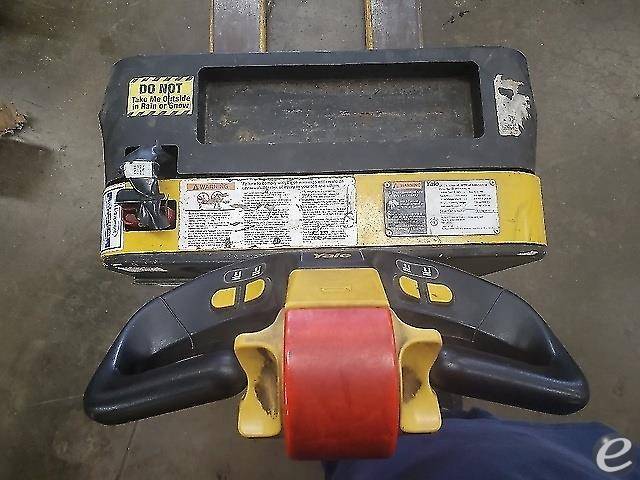 2015 Yale MPB040-E