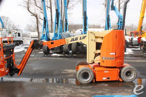 2020 JLG E300AJP