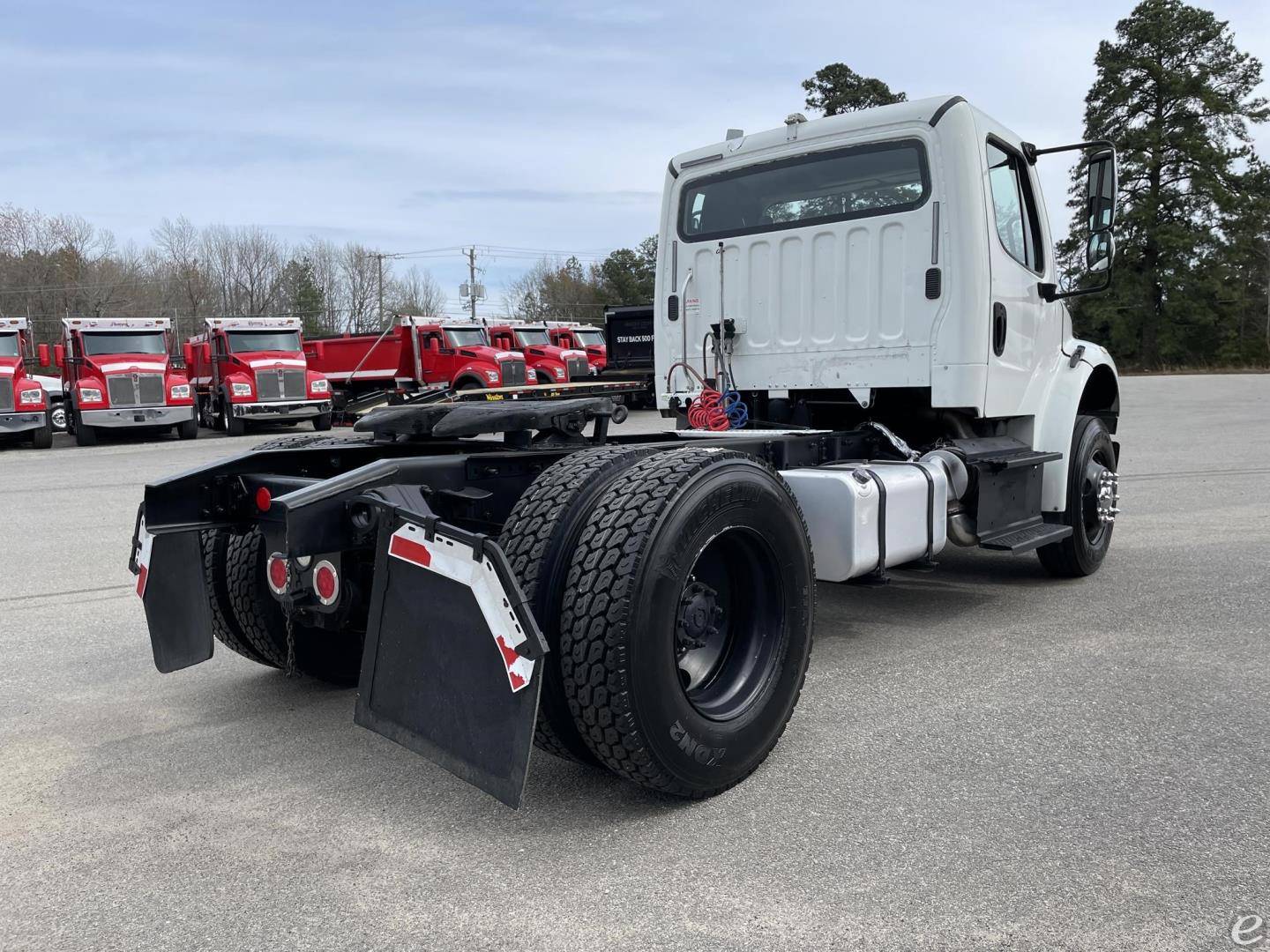 2014 Freightliner BUSINESS CLASS M2 106