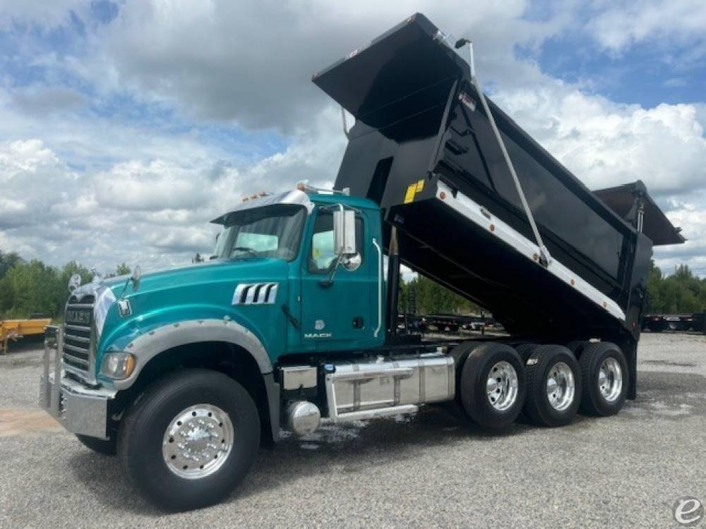 2018 Mack GRANITE GU713