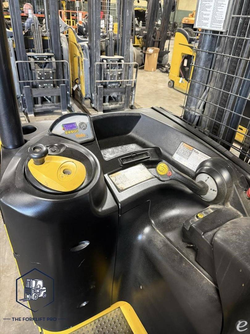 2018 Yale NR045EB