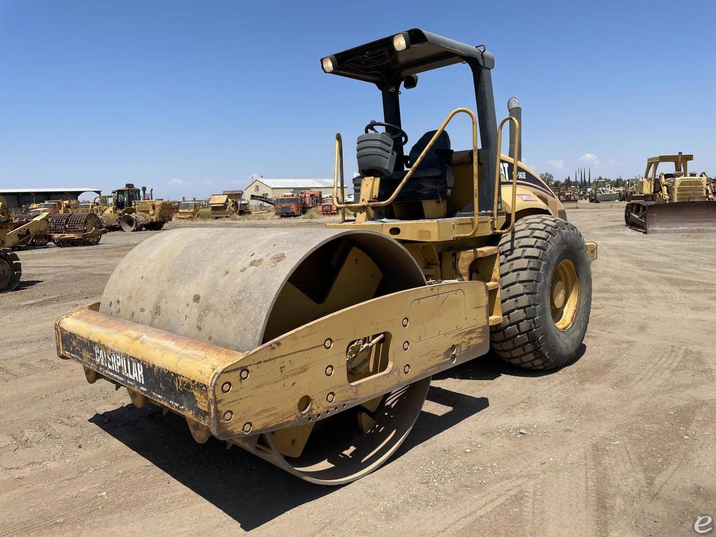 2003 Cat CS-563E