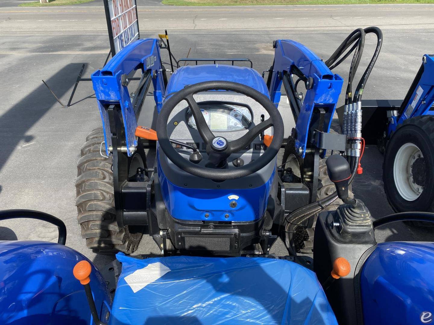 2025 New Holland WORKMASTER 60