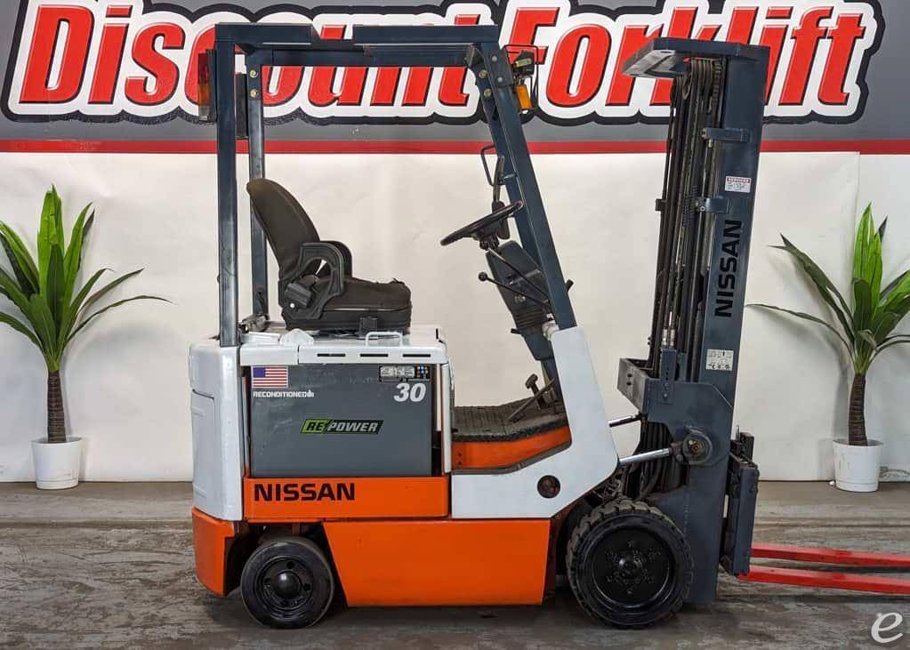 1998 Nissan                        ...