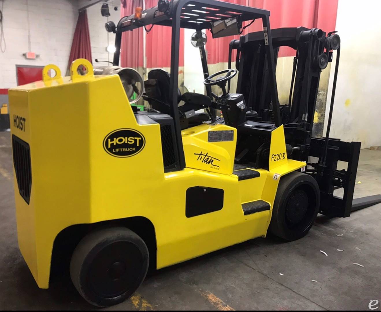 2014 Hoist Liftruck F220B