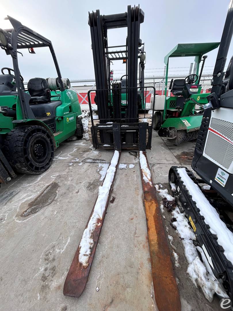 2015 Mitsubishi FG50NGLE