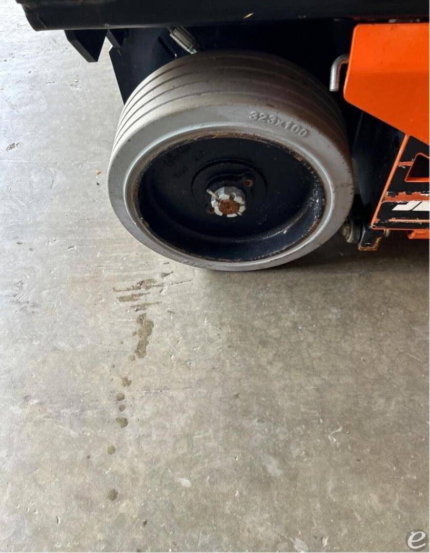 2021 JLG R1932i