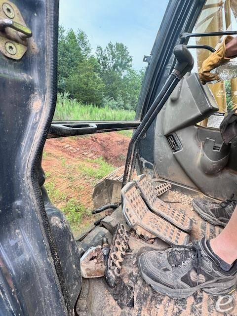 2003 John Deere 160C LC