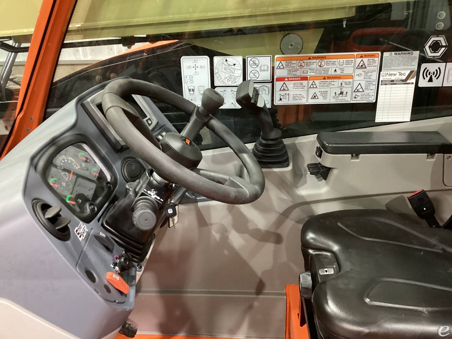 2026 JLG 1055