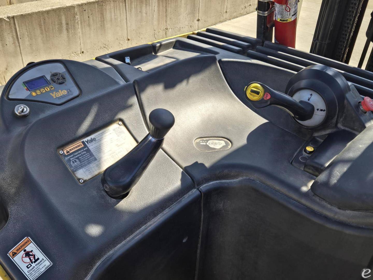 2019 Yale ESC040AD