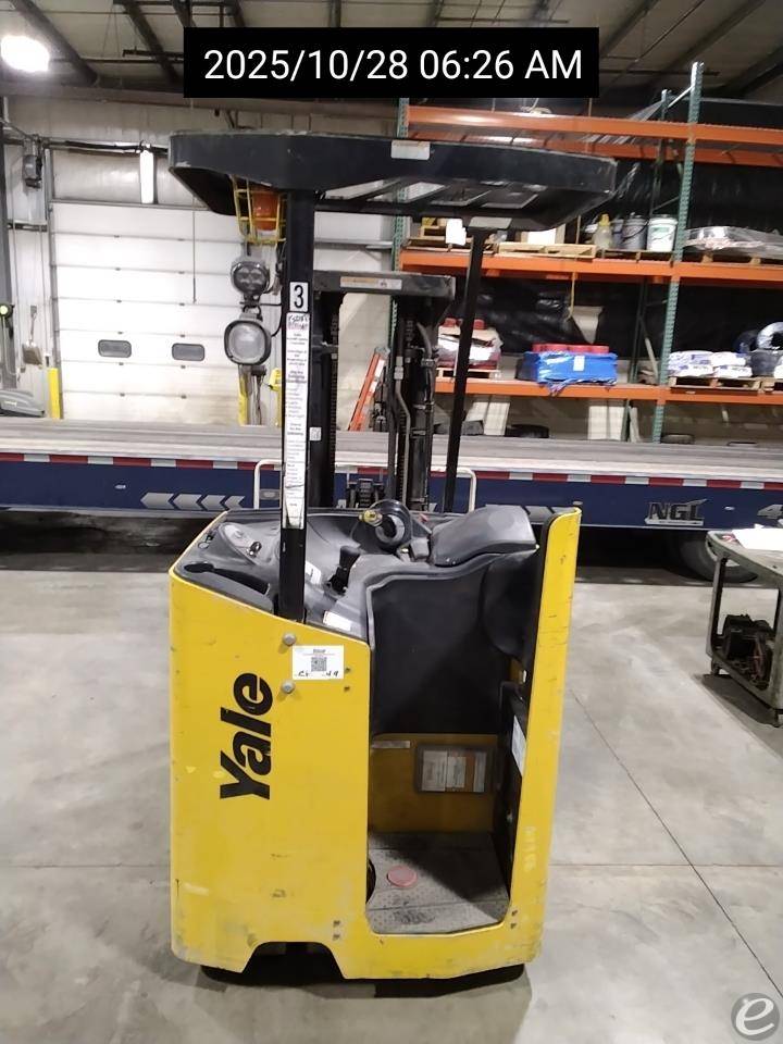 2019 Yale ESC040AD