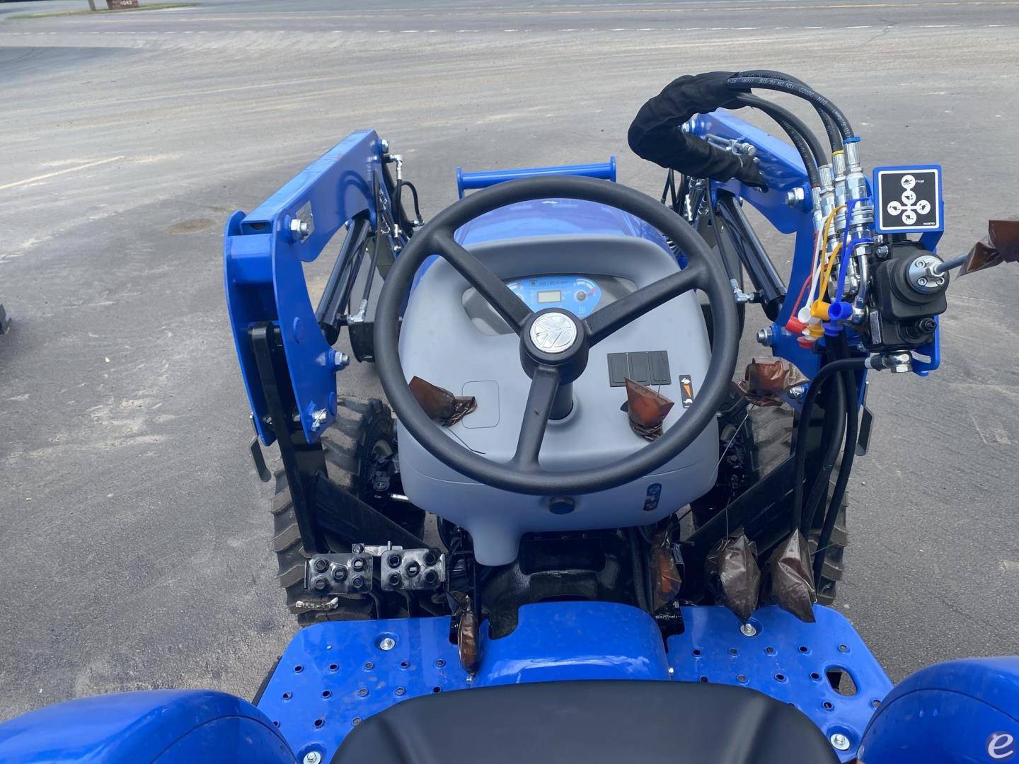 2025 New Holland WORKMASTER 25