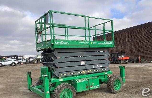 2008 Skyjack SJ8850 RT Dual Fuel Scissor Lift - 123Forklift