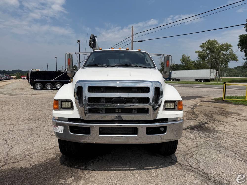2015 Ford F750 XLT SD