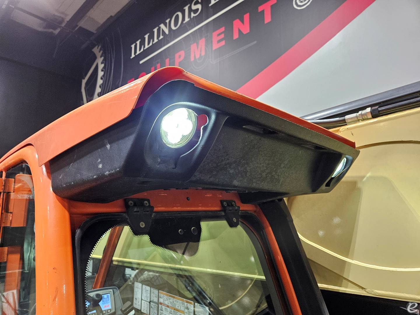 2020 JLG 1255