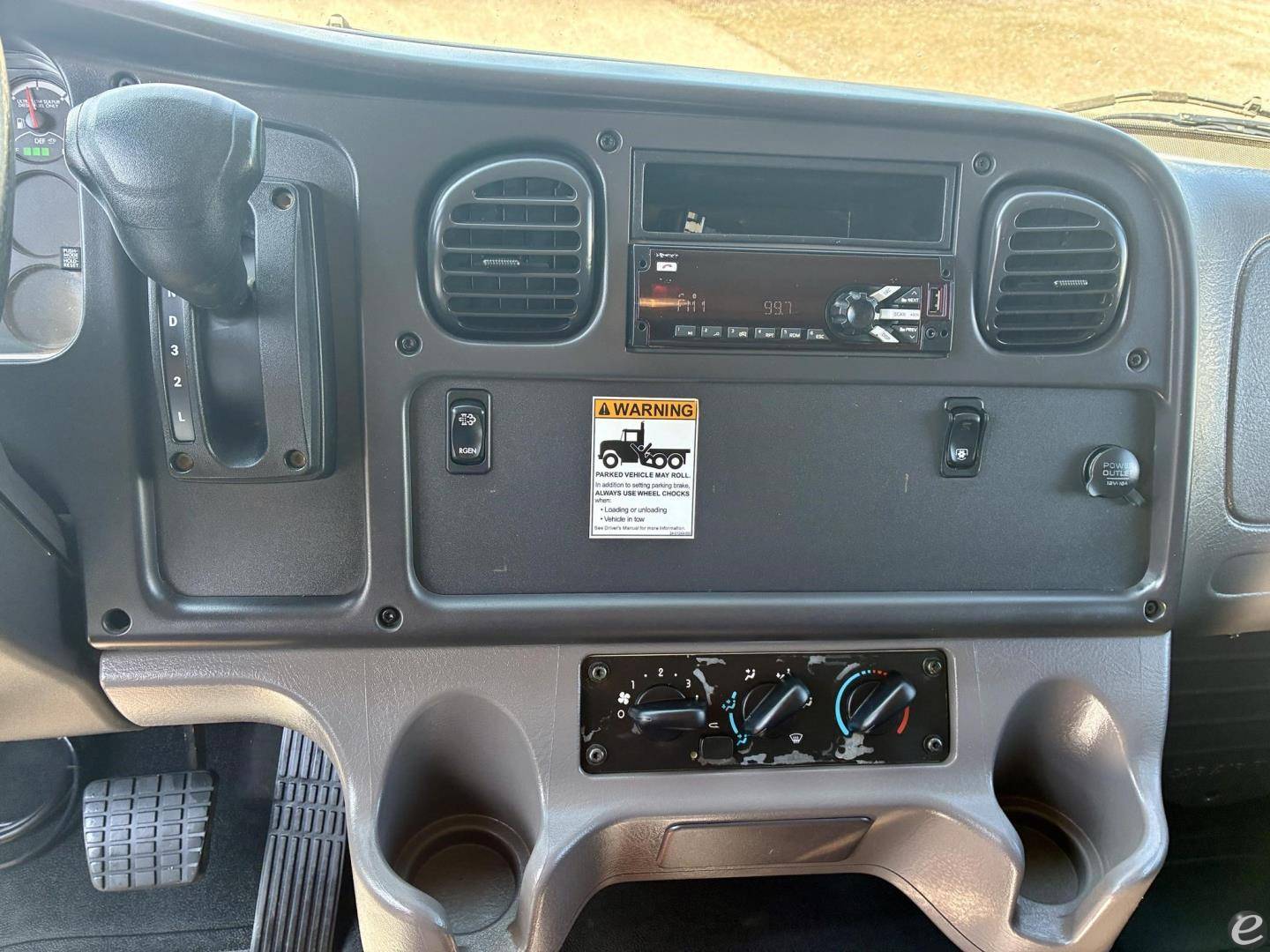 2019 Freightliner BUSINESS CLASS M2 106