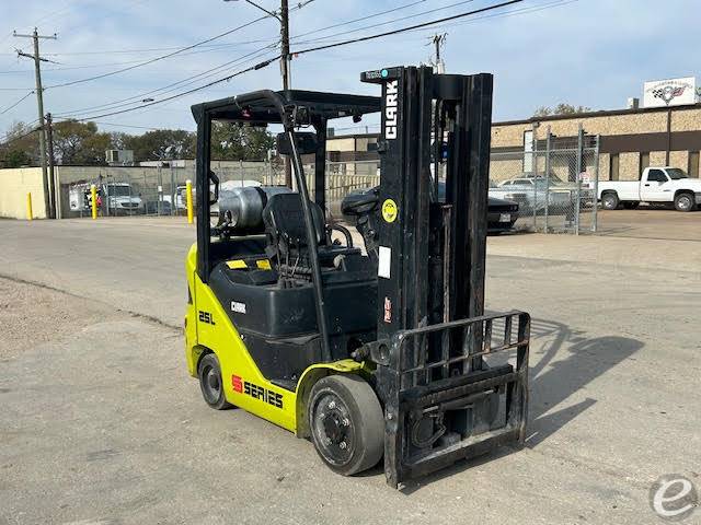 2021 Clark S25CL
