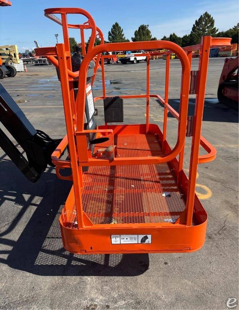 2014 JLG 600AJ