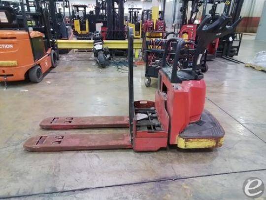2010 Raymond 8400 Electric Forklift - 123Forklift