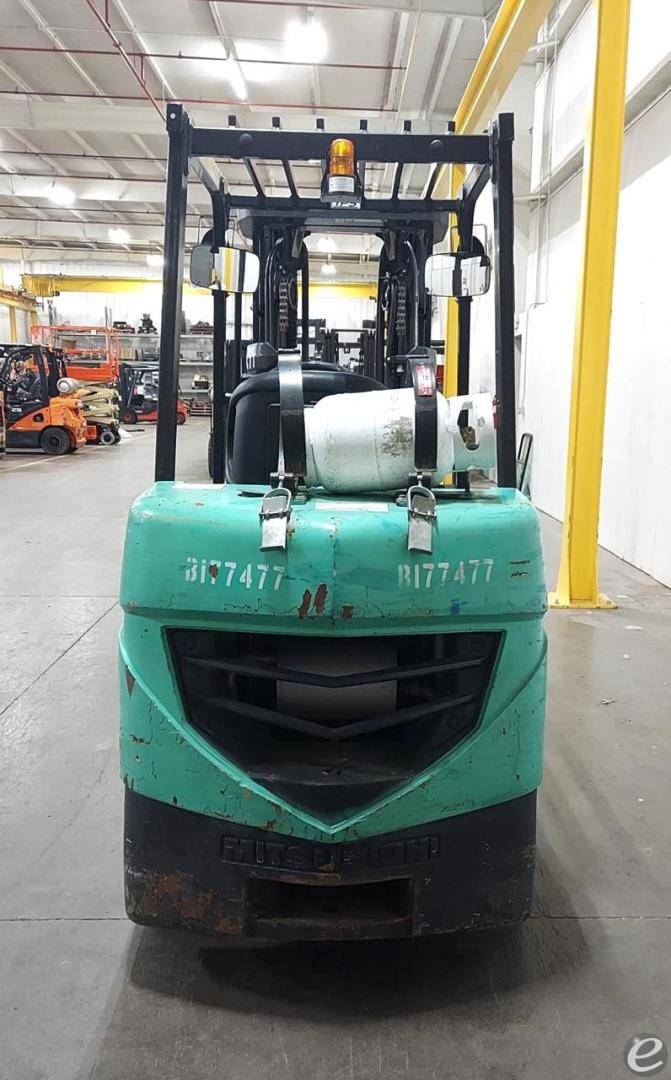 2013 Mitsubishi FGC30N