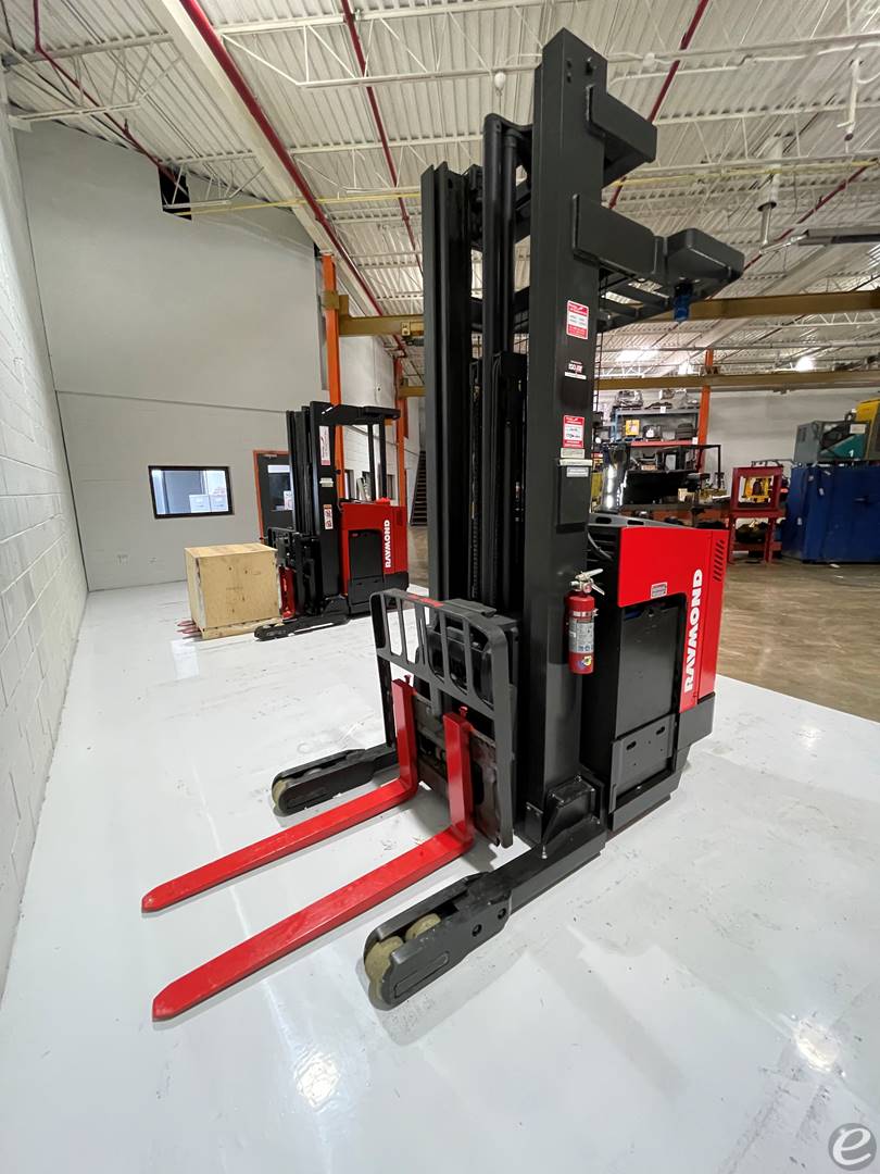 2000 Raymond EZACT45TT Electric Reach Truck - 123Forklift