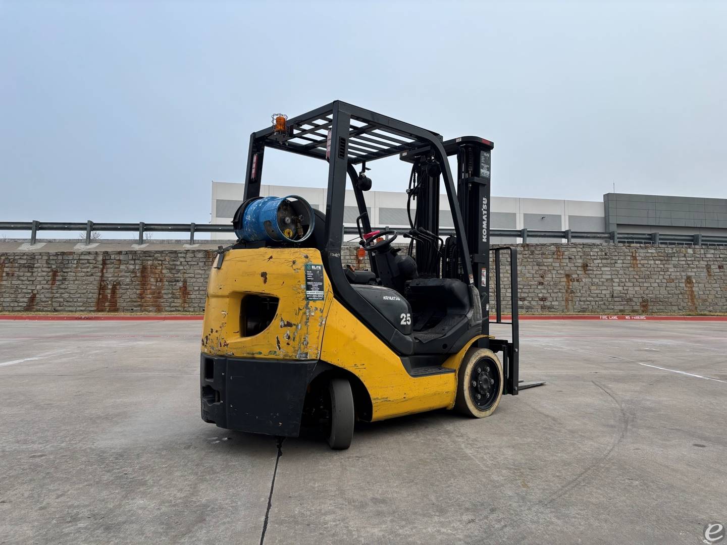 2017 Komatsu FG25ST-16